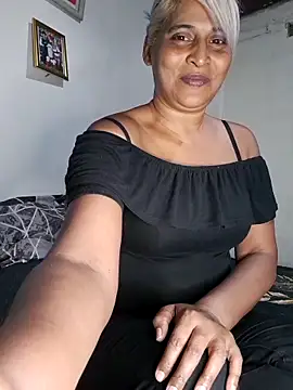 Snapshot of Goodgirlsue_77 chatting on June 7, 5:49 pm Goodgirlsue 77 online show from June 7, 5:49 pm