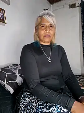Snapshot of Goodgirlsue_77 chatting on June 9, 11:55 am Goodgirlsue 77 online show from June 9, 11:55 am
