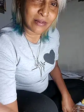 Snapshot of Goodgirlsue_77 chatting on June 14, 8:22 pm Goodgirlsue 77 online show from June 14, 8:22 pm