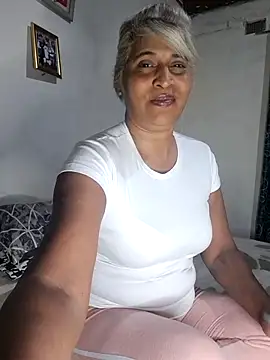 Goodgirlsue 77 online show from July 18, 8:07 am