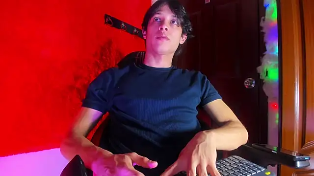 LilOwen  online show from February 20, 5:57 pm