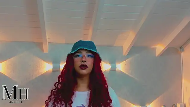 MizzHell online show from March 7, 3:47 am