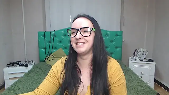 Snapshot of IsabelBlackberry chatting on December 16, 9:24 am IsabelBlackberry online show from December 16, 9:24 am
