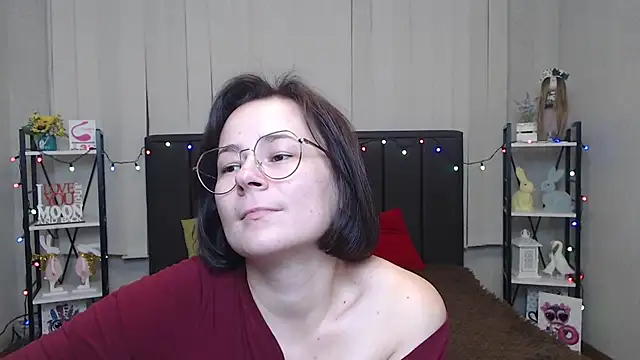 Snapshot of MarieSho chatting on February 3, 1:19 pm MarieSho online show from February 3, 1:19 pm