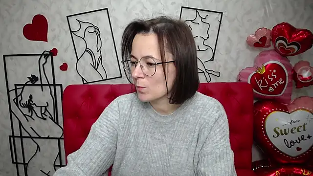 Snapshot of MarieSho chatting on February 22, 3:12 am MarieSho online show from February 22, 3:12 am