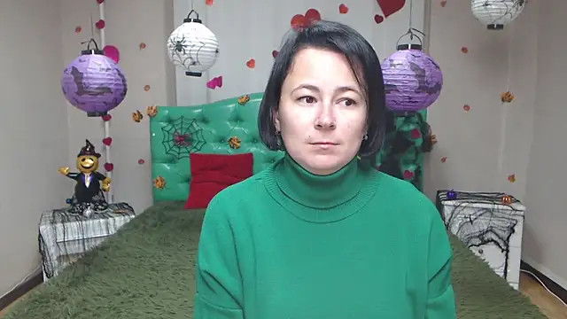 Snapshot of MarieSho chatting on October 22, 6:02 am MarieSho online show from October 22, 6:02 am