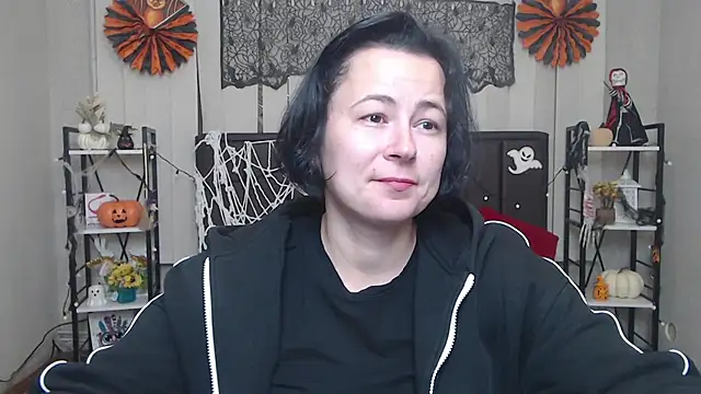 Snapshot of MarieSho chatting on October 27, 7:12 am MarieSho online show from October 27, 7:12 am