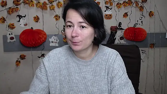 Snapshot of MarieSho chatting on October 28, 7:23 am MarieSho online show from October 28, 7:23 am