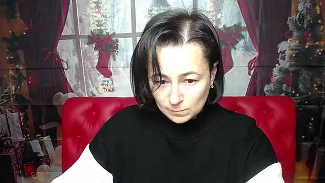 Snapshot of MarieSho chatting on December 15, 7:12 am MarieSho online show from December 15, 7:12 am