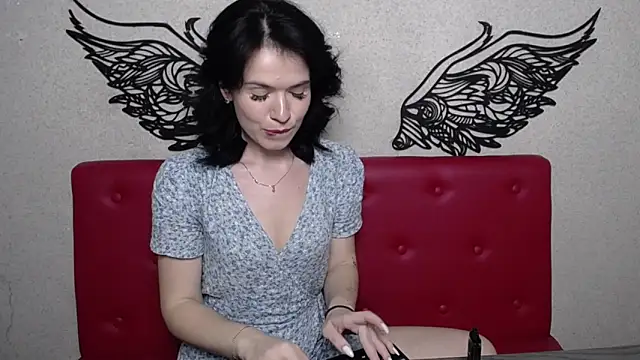 JasmineKouch online show from January 28, 12:15 am