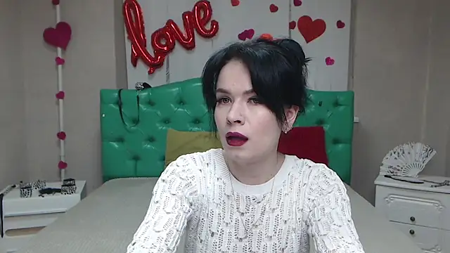 JasmineKouch online show from April 11, 5:34 am