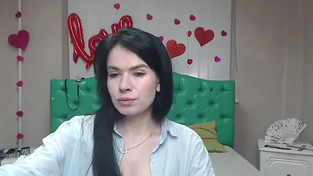 JasmineKouch online show from May 2, 5:56 am