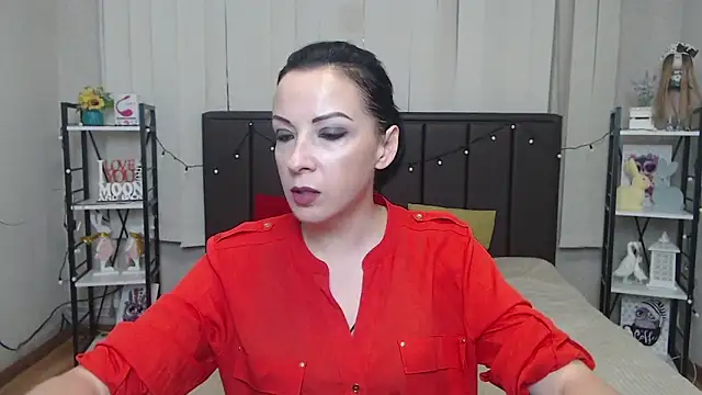 Snapshot of ElizabethSho chatting on September 18, 5:04 pm ElizabethSho online show from September 18, 5:04 pm