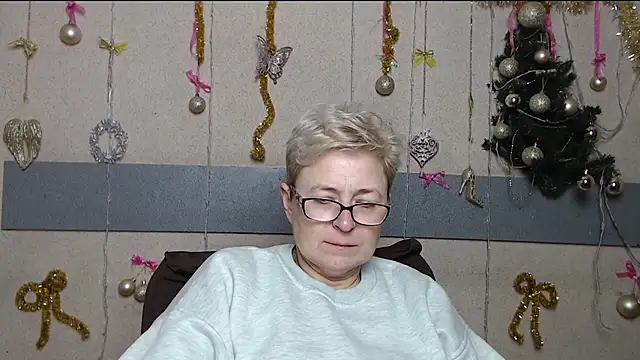 EmiliaGree online show from January 14, 6:13 pm