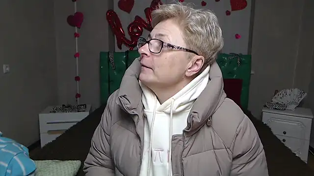 EmiliaGree online show from February 6, 6:22 pm