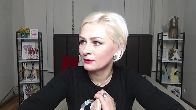 OliviaHorst online show from November 27, 7:21 am