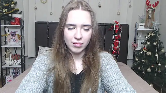 LauraHlot online show from January 11, 6:35 pm