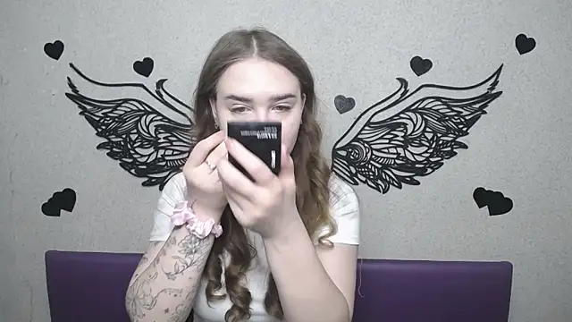 LauraHlot online show from April 29, 6:06 am