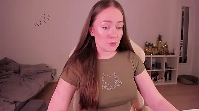 WalkingGirl online show from November 5, 9:48 pm