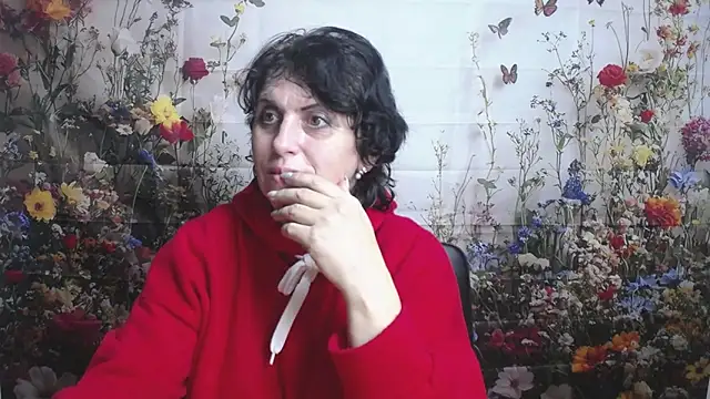 LuciaMii online show from November 17, 5:52 pm