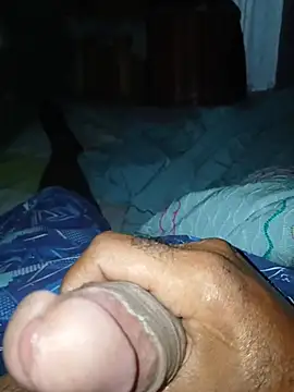 Snapshot of taylorWiiz chatting on November 11, 4:12 am taylorWiiz online show from November 11, 4:12 am