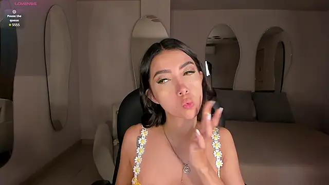 Snapshot of ValeriaVelvet chatting on May 28, 11:51 am ValeriaVelvet online show from May 28, 11:51 am