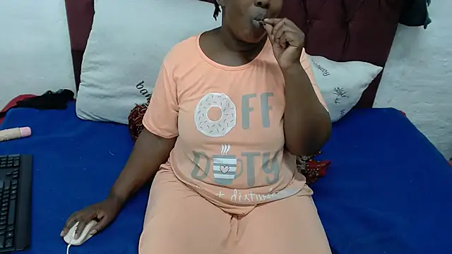 Thickchocolatex2 online show from February 22, 5:00 pm