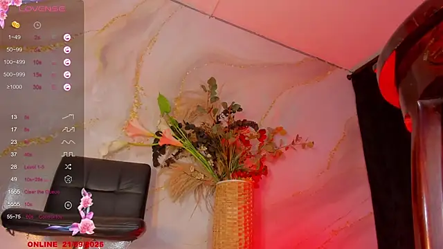 Snapshot of Karla-Ebony chatting on September 21, 3:57 pm Karla-Ebony online show from September 21, 3:57 pm