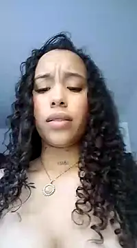 Snapshot of MarieLeon chatting on January 18, 10:39 pm MarieLeon online show from January 18, 10:39 pm