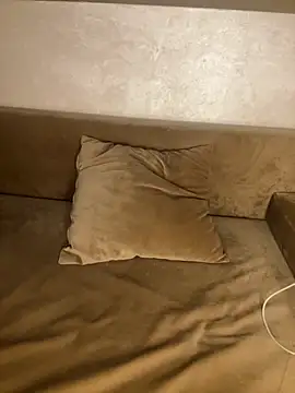 RachaCharmouta online show from November 5, 6:30 pm