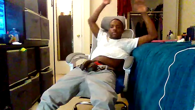 SirSubtrainer online show from February 11, 4:01 am