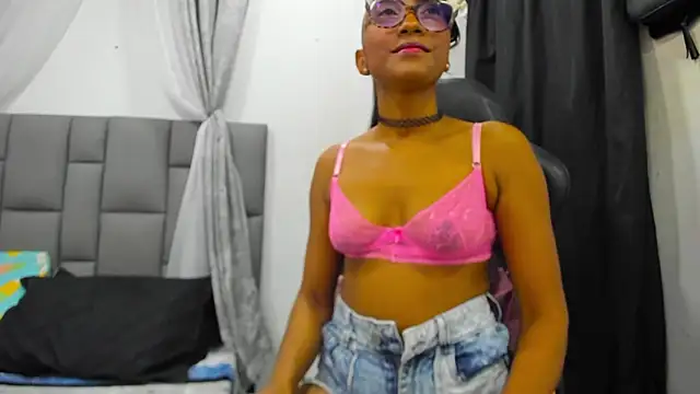 Snapshot of MurphyAngelina chatting on May 6, 3:13 am MurphyAngelina online show from May 6, 3:13 am