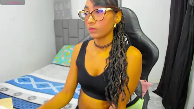 Snapshot of MurphyAngelina chatting on June 3, 2:14 am MurphyAngelina online show from June 3, 2:14 am
