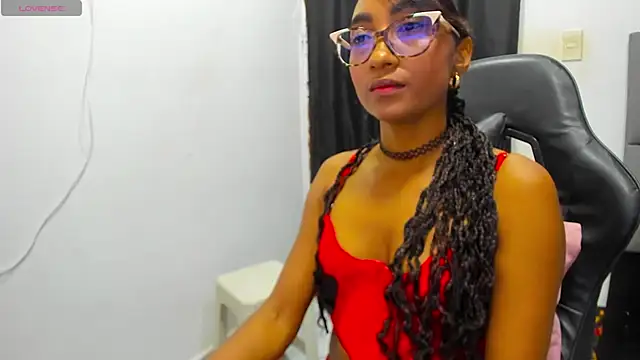 Snapshot of MurphyAngelina chatting on July 5, 3:13 am MurphyAngelina online show from July 5, 3:13 am