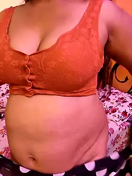 Snapshot of nisha_baby2 chatting on September 13, 6:13 am nisha baby2 online show from September 13, 6:13 am