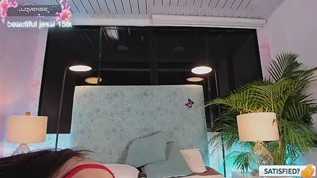 JESSI NAOMI online show from May 2, 1:54 am