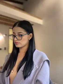 Arilw online show from November 4, 12:15 pm