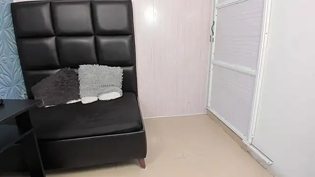 Milk max 18 online show from February 9, 2:28 am