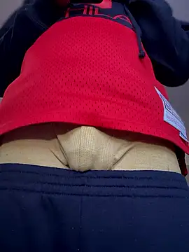 Snapshot of MobyDxck chatting on December 5, 6:11 pm MobyDxck online show from December 5, 6:11 pm