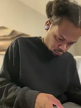 Snapshot of MobyDxck chatting on December 22, 10:49 am MobyDxck online show from December 22, 10:49 am