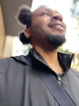 Snapshot of MobyDxck chatting on December 28, 5:35 pm MobyDxck online show from December 28, 5:35 pm