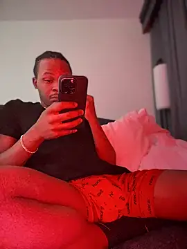 Snapshot of MobyDxck chatting on February 9, 12:30 pm MobyDxck online show from February 9, 12:30 pm