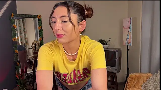 Snapshot of Tomoe_b chatting on July 23, 4:10 am Tomoe b online show from July 23, 4:10 am