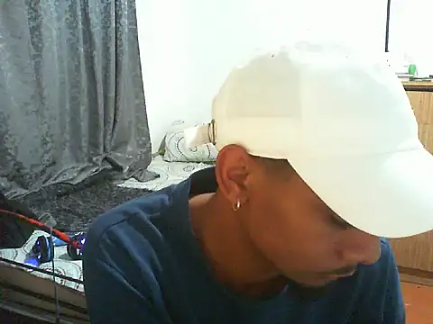 29YOURZ 28  online show from November 4, 7:13 pm