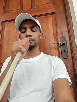 29YOURZ 28  online show from November 14, 11:20 am