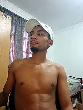 29YOURZ 28  online show from December 17, 12:22 pm