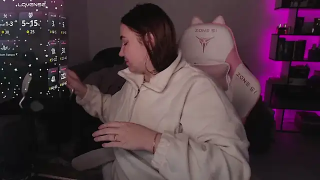 SexyWitch 666 online show from November 13, 7:40 am