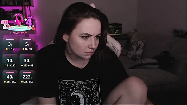 Snapshot of SexyWitch_666 chatting on June 22, 2:57 am SexyWitch 666 online show from June 22, 2:57 am