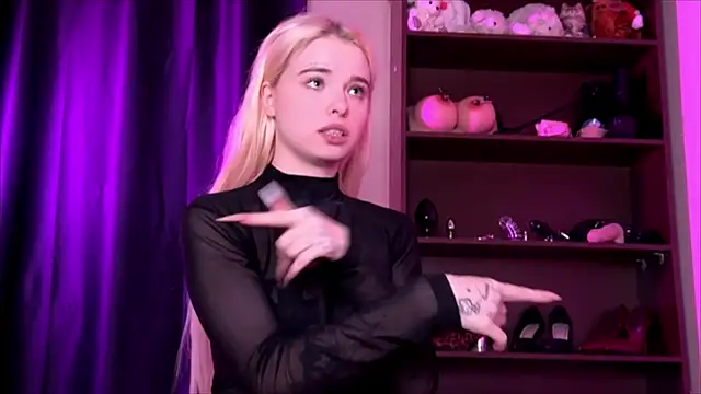 MisssLola online show from January 5, 7:28 pm