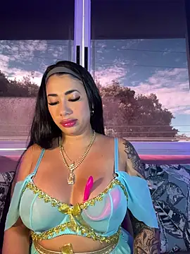 kiim taaylor online show from October 24, 1:07 pm